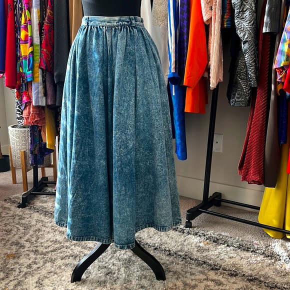 Vintage Denim Pleated Skirt - Picture 1 of 3